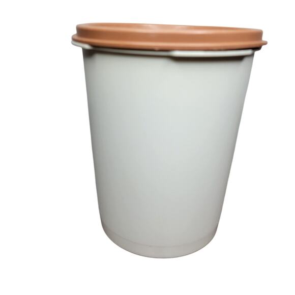 Vintage Tupperware 811-4 White container with lid - Picture 5 of 7